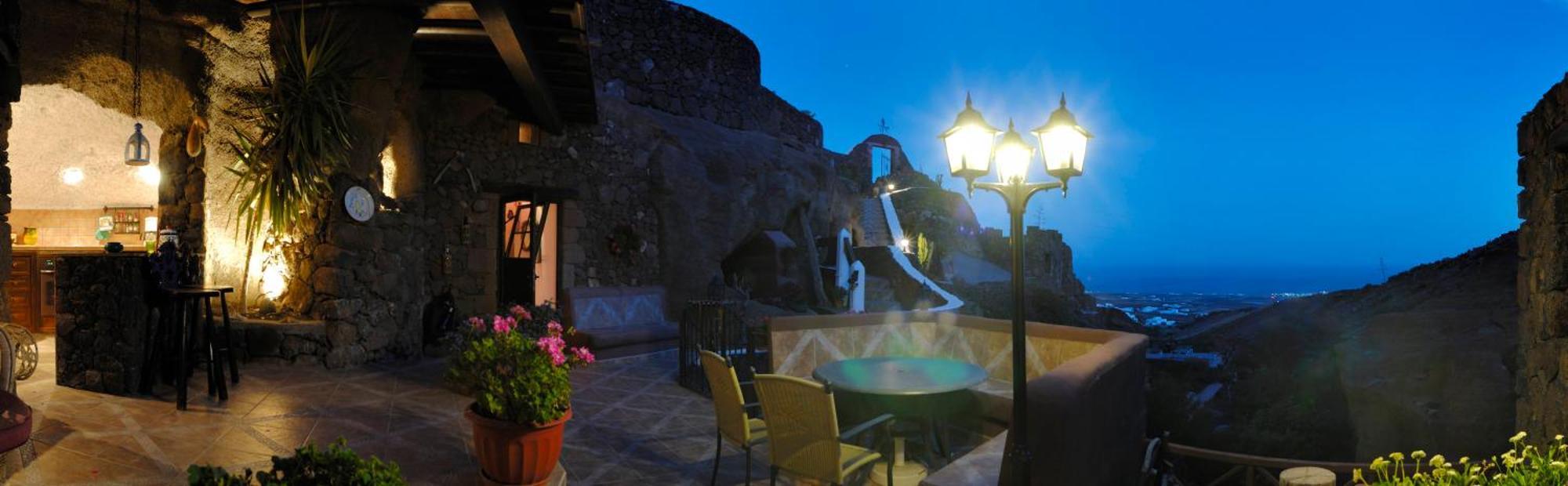 Castillo Lanzarote Villa Sophie - Luxury Villa -Sleep In A Volcanic Cave With Heated Pool Тіас Екстер'єр фото