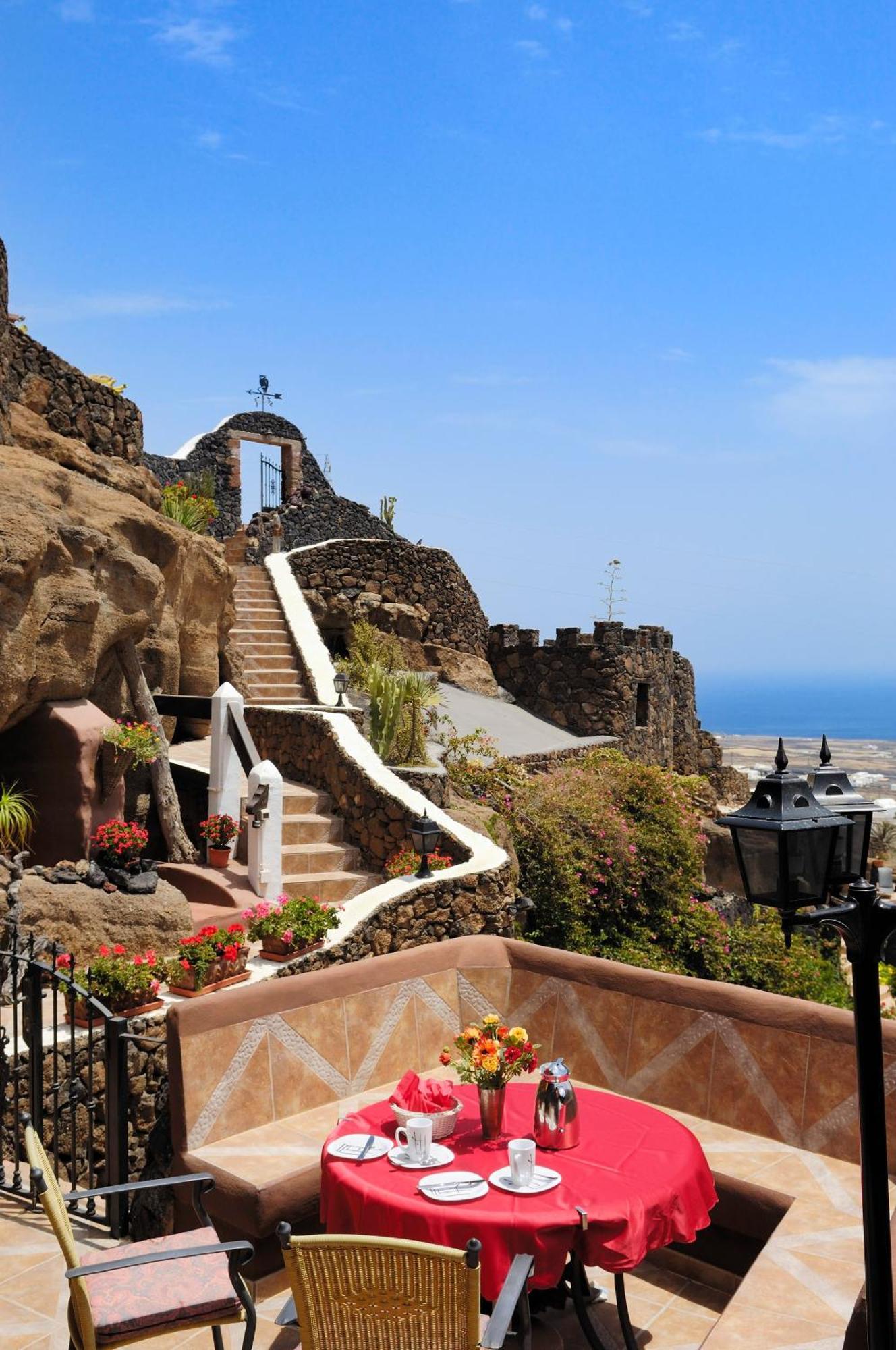 Castillo Lanzarote Villa Sophie - Luxury Villa -Sleep In A Volcanic Cave With Heated Pool Тіас Екстер'єр фото