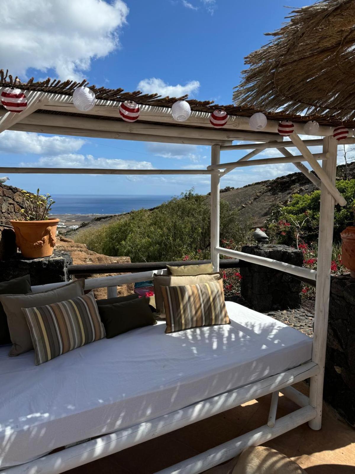 Castillo Lanzarote Villa Sophie - Luxury Villa -Sleep In A Volcanic Cave With Heated Pool Тіас Екстер'єр фото