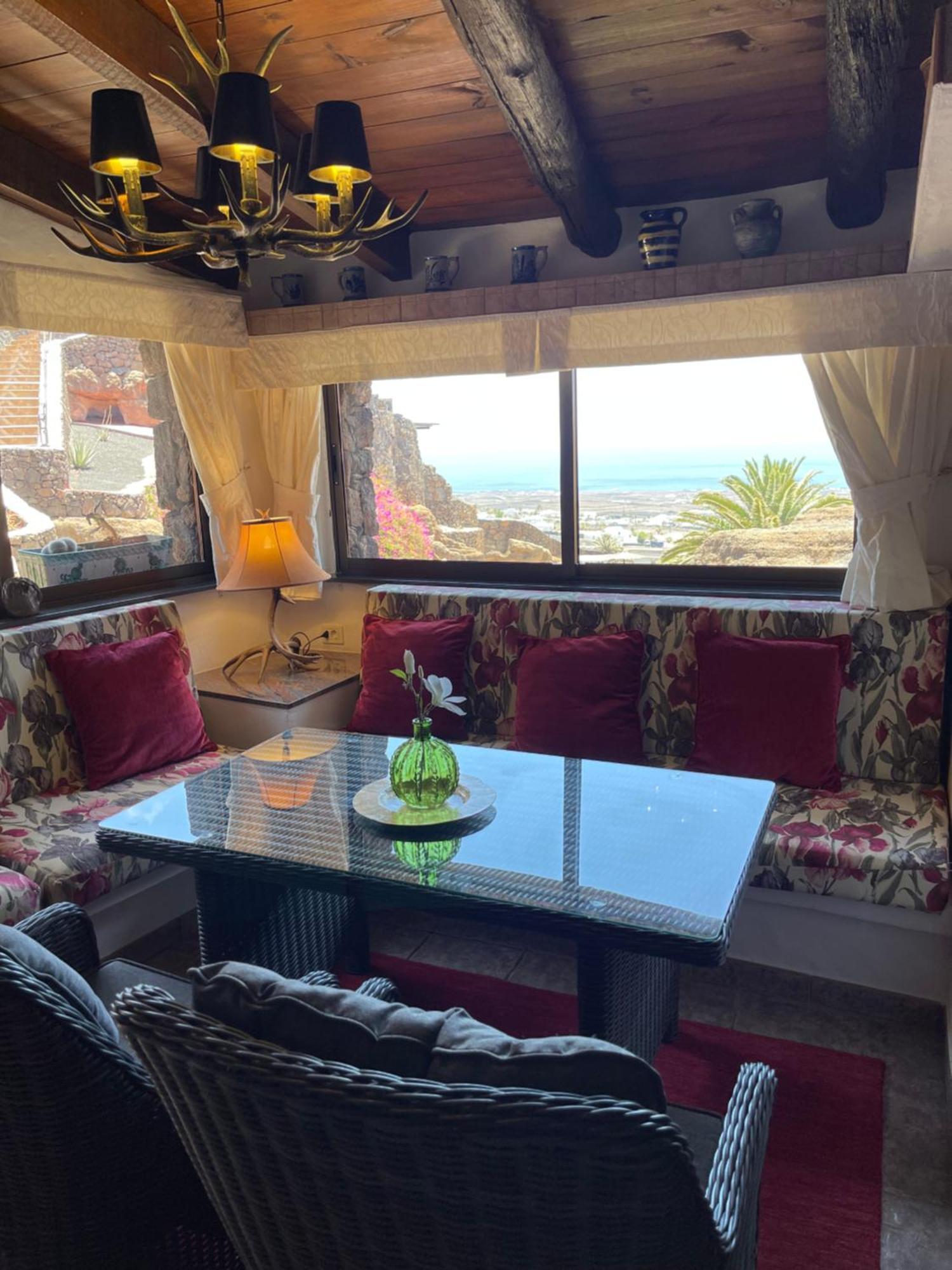 Castillo Lanzarote Villa Sophie - Luxury Villa -Sleep In A Volcanic Cave With Heated Pool Тіас Екстер'єр фото