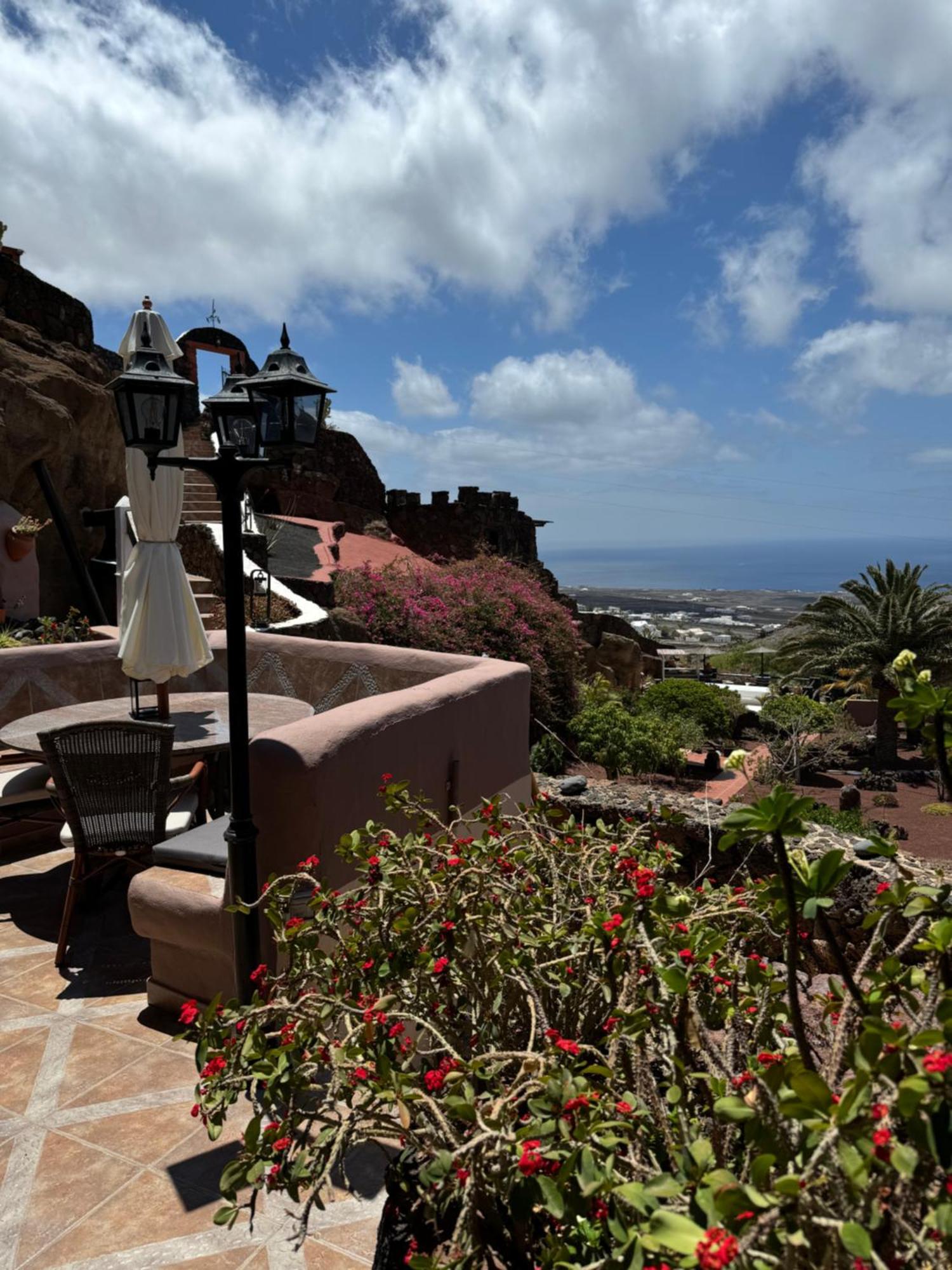 Castillo Lanzarote Villa Sophie - Luxury Villa -Sleep In A Volcanic Cave With Heated Pool Тіас Екстер'єр фото